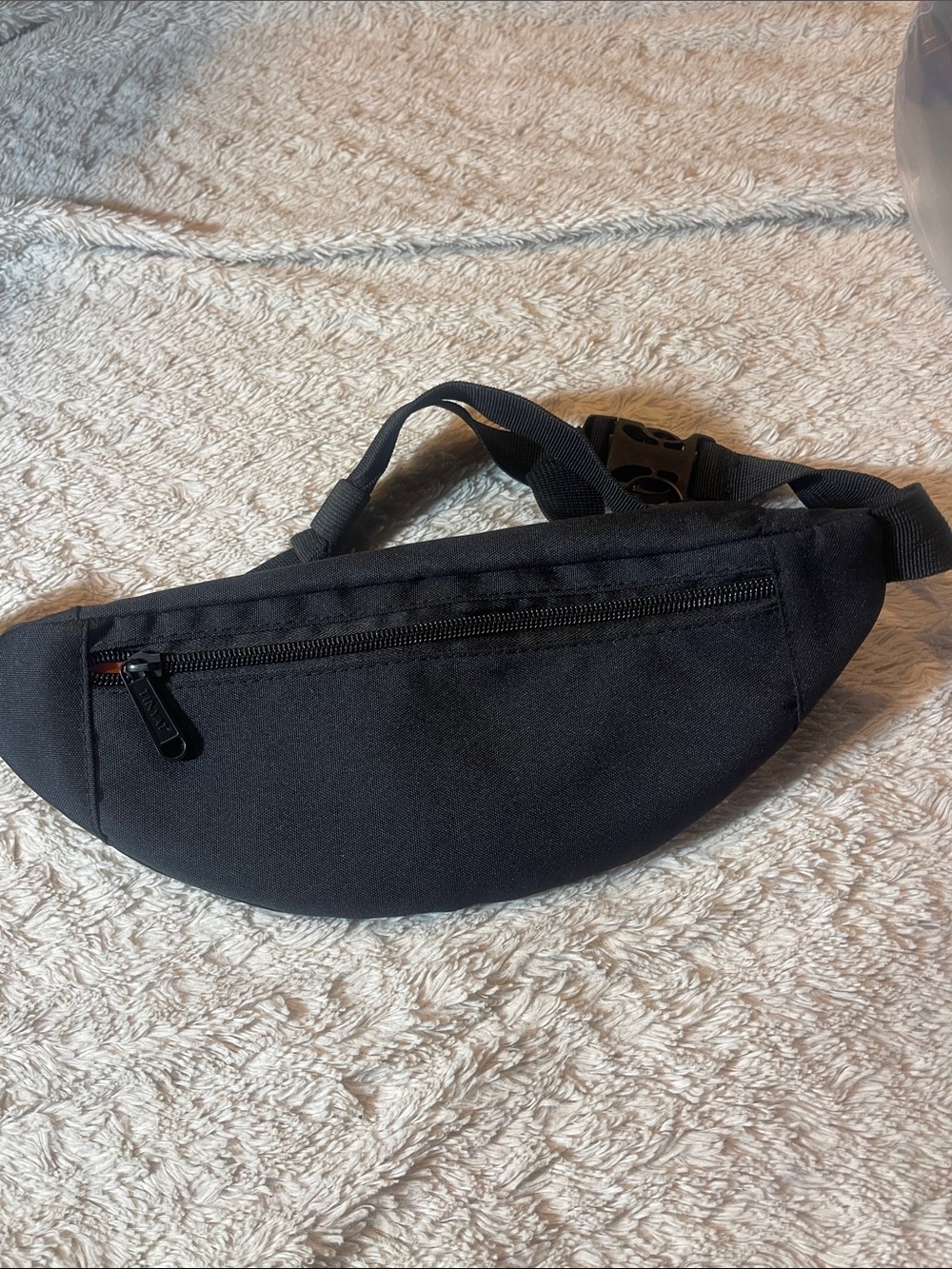 Black Men's Minimalist Waist Bag - Sleek Everyday Carry